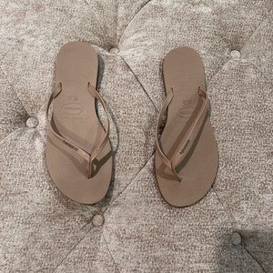 Havaiana’s Flip Flops-Nude